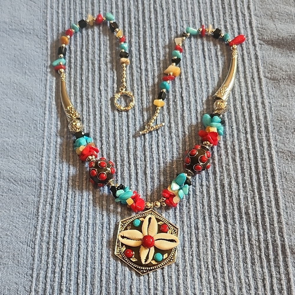 Turquoise and silver Beaded Necklace with Shell Accents